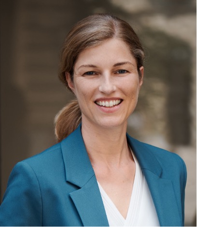 Frau Katja Weichler