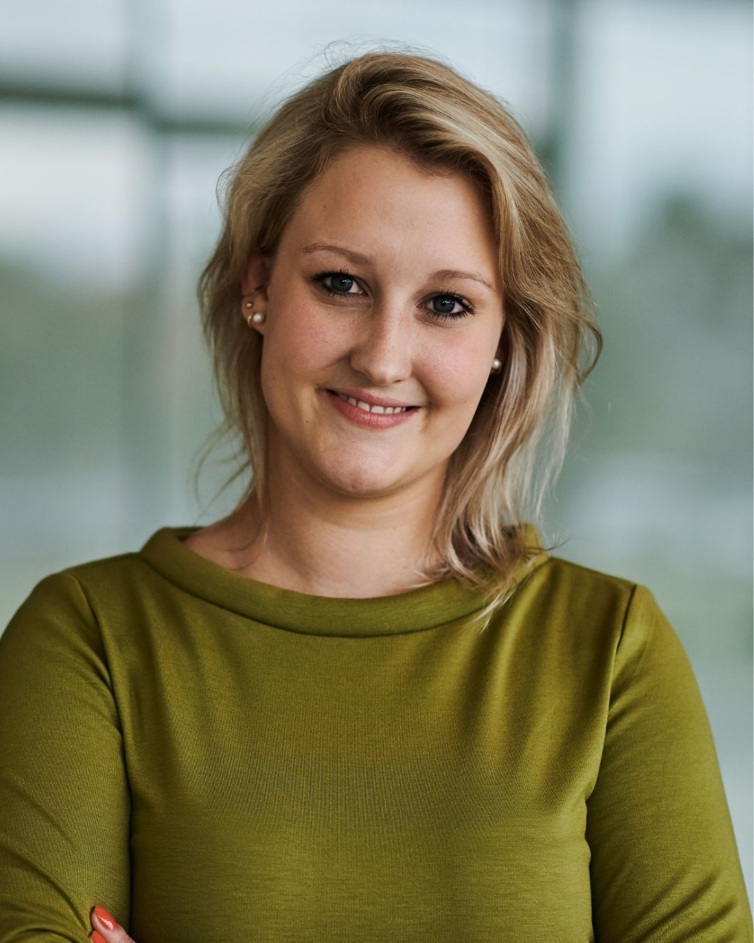 Frau Verena Mühl